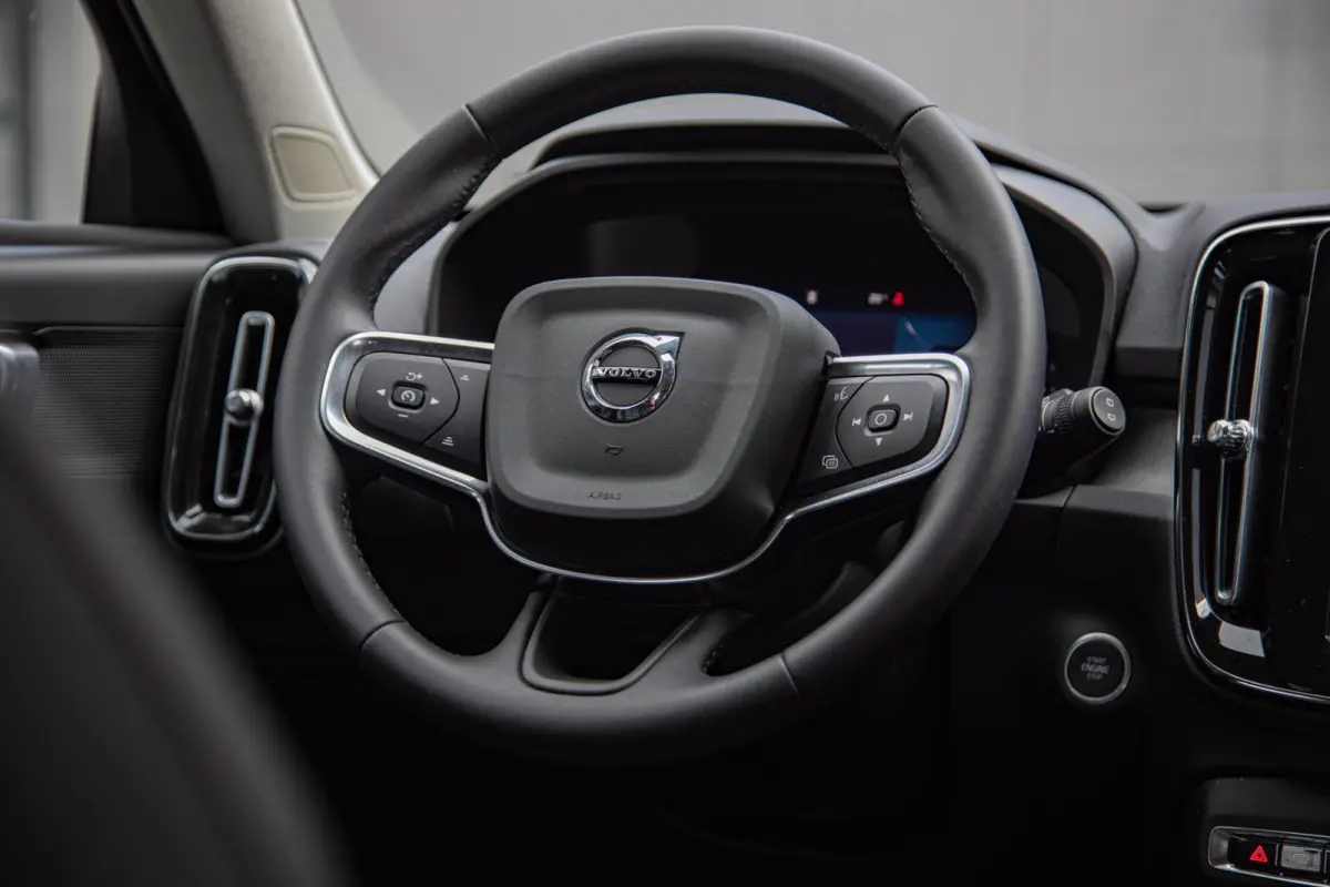 2.0 B3 Core MY2026|Leder|Keyless|PDC|Camera|Carplay