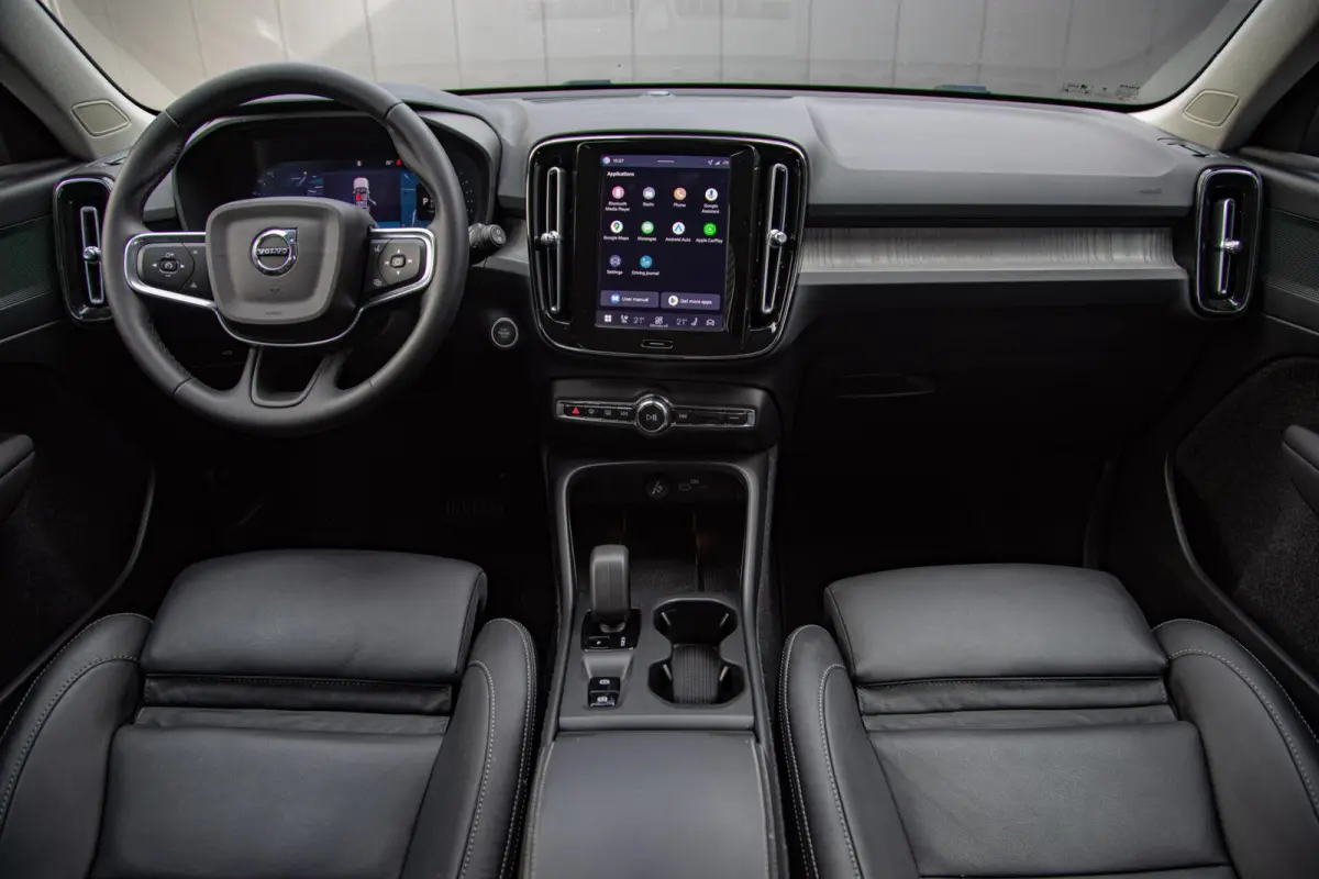 2.0 B3 Core MY2026|Leder|Keyless|PDC|Camera|Carplay