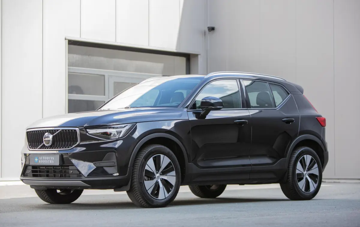 2.0 B3 Core MY2026|Leder|Keyless|PDC|Camera|Carplay