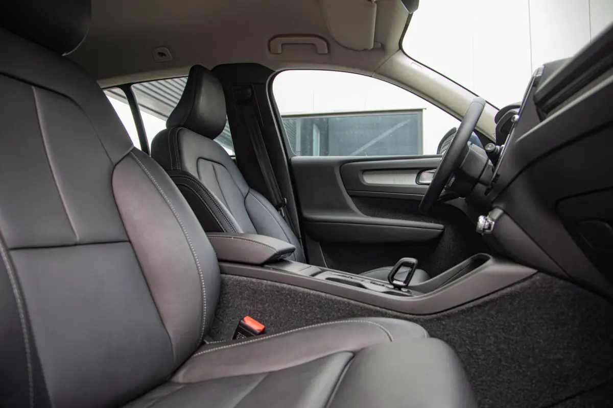 2.0 B3 Core MY2026|Leder|Keyless|PDC|Camera|Carplay