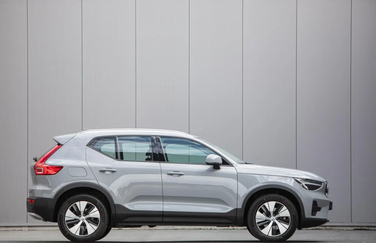 2.0 B3 Core MY2026|Leder|Keyless|PDC|Camera|Carplay