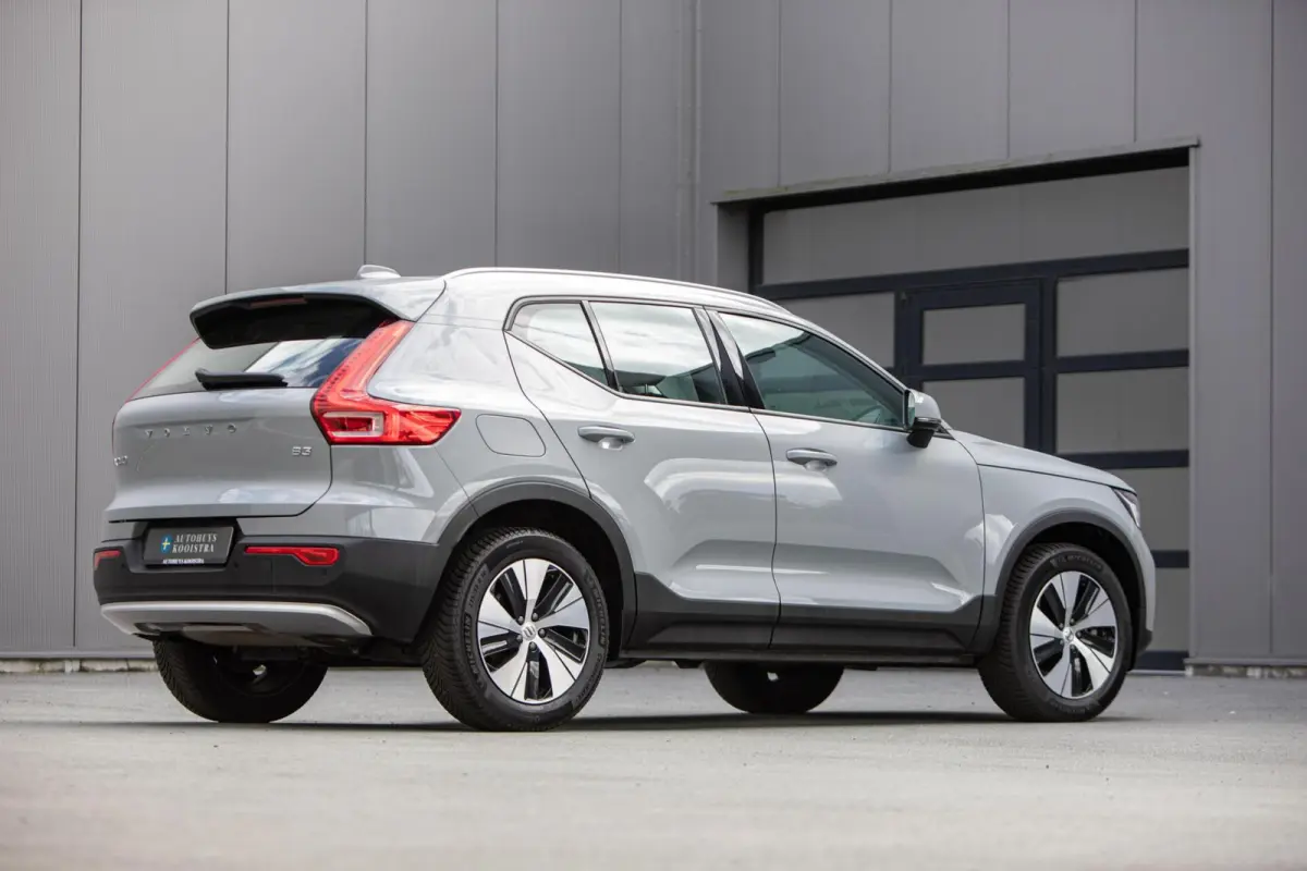 2.0 B3 Core MY2026|Leder|Keyless|PDC|Camera|Carplay