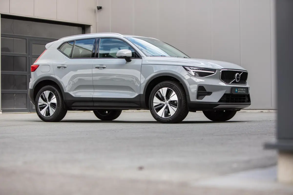 2.0 B3 Core MY2026|Leder|Keyless|PDC|Camera|Carplay