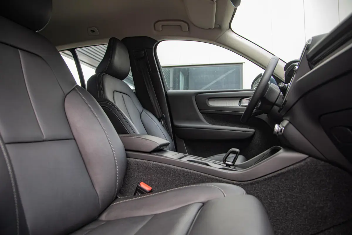 2.0 B3 Core MY2026|Leder|Keyless|PDC|Camera|Carplay