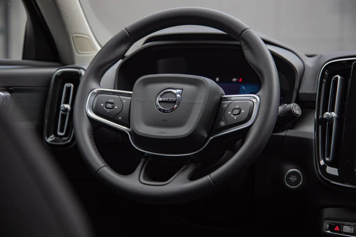 2.0 B3 Core MY2026|Leder|Keyless|PDC|Camera|Carplay