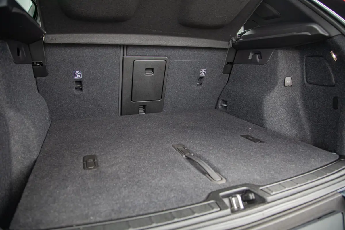 2.0 B3 Core MY2026|Leder|Keyless|PDC|Camera|Carplay