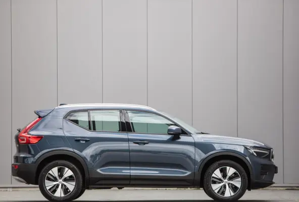 2.0 B3 Core MY2026|Leder|Keyless|PDC|Camera|Carplay