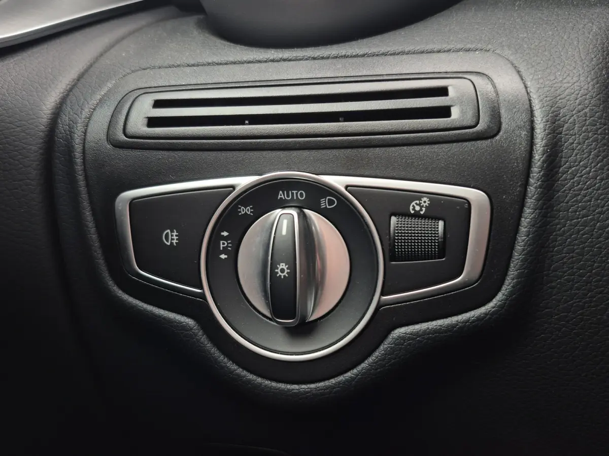 4MATIC Business Solution AMG Camera | Full LED | Elektr. Achterklep | Stoelverwarming | Full map navigatie | Carplay/android auto |