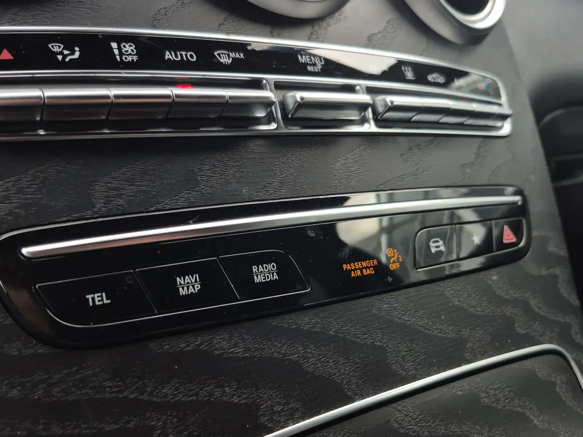 4MATIC Business Solution AMG Camera | Full LED | Elektr. Achterklep | Stoelverwarming | Full map navigatie | Carplay/android auto |