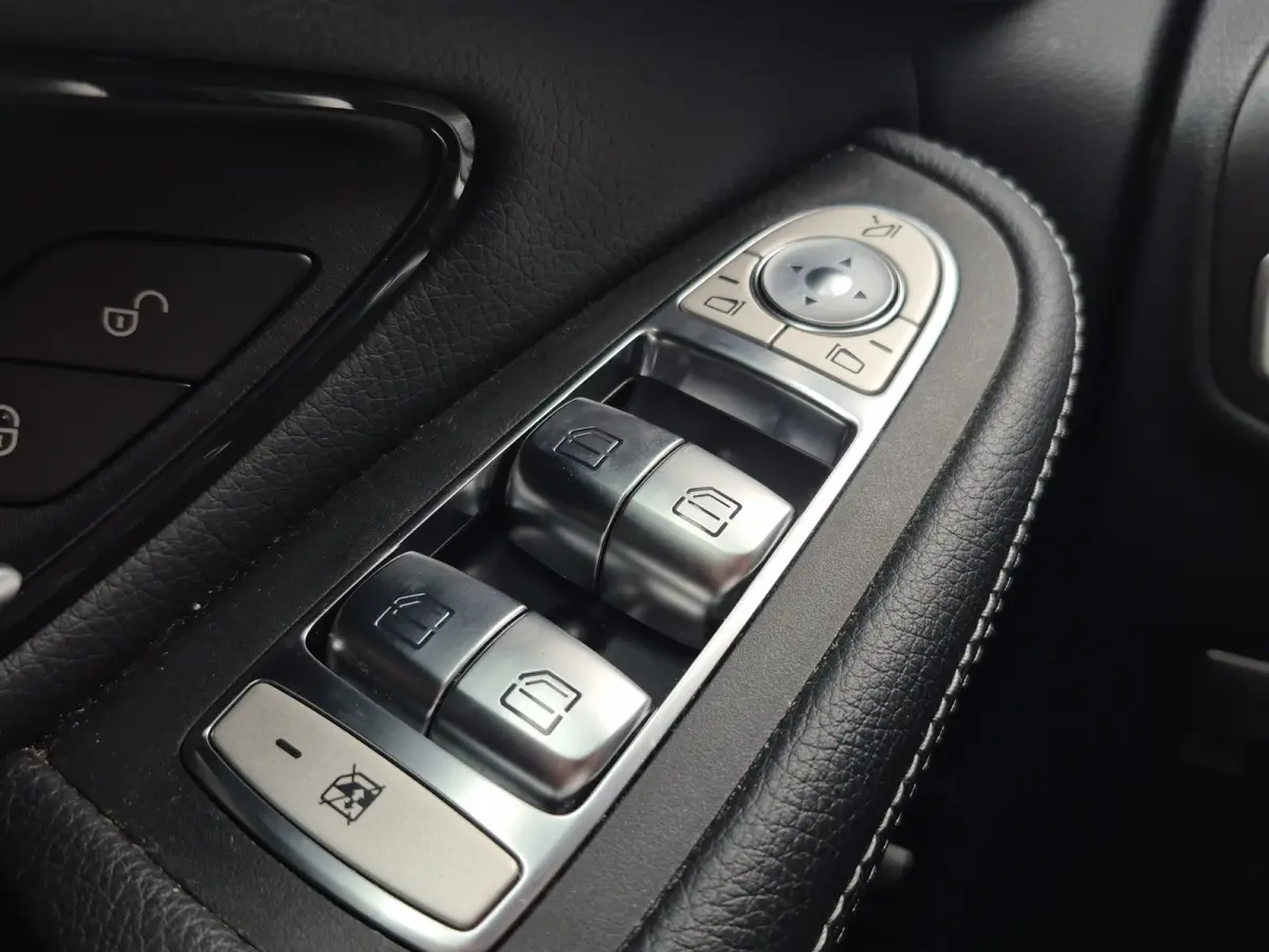 4MATIC Business Solution AMG Camera | Full LED | Elektr. Achterklep | Stoelverwarming | Full map navigatie | Carplay/android auto |