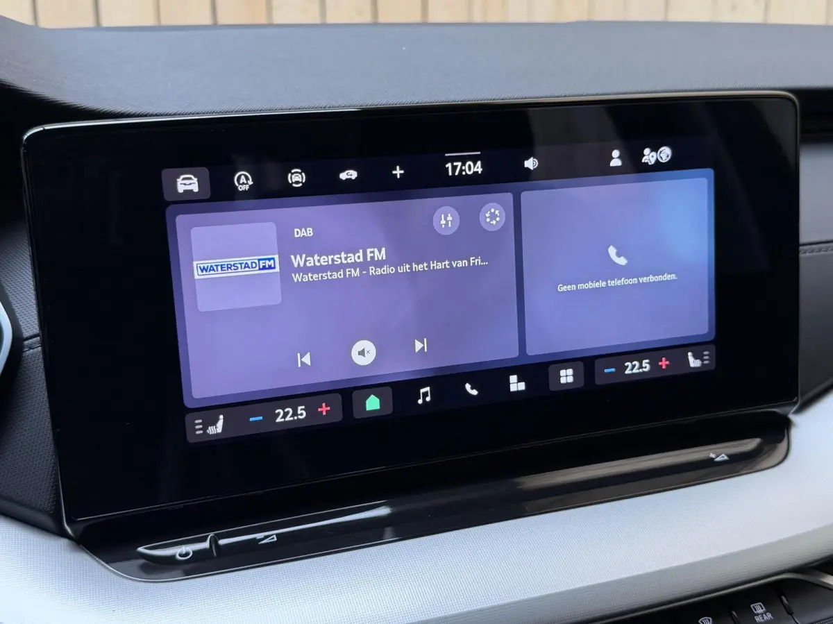 1.5 TSI First Edition Automaat | Apple CarPlay/Android Auto | Achteruitrijcamera | Cruise & climate control | LED koplampen | Stoel- en stuurwielverwarming | Rijstrooksensor | Parkeersensore