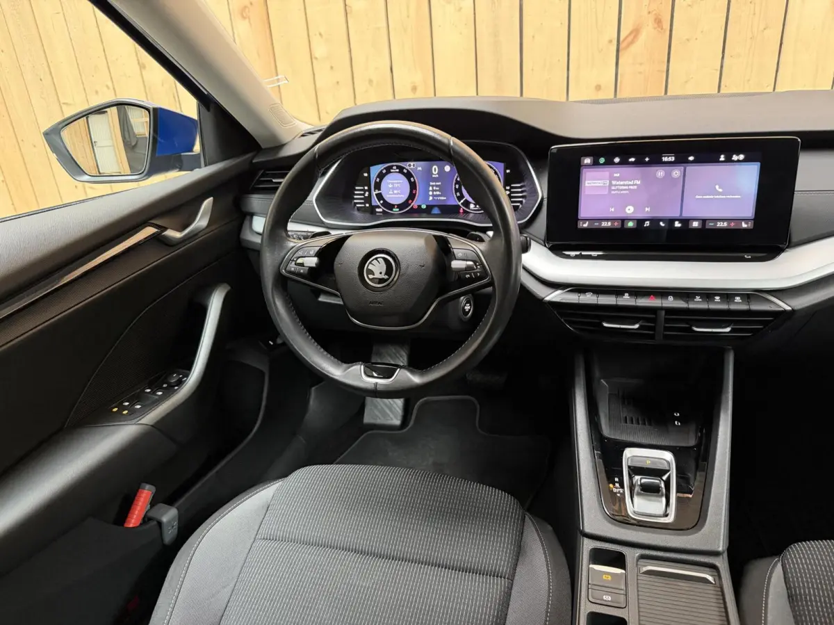 1.5 TSI First Edition Automaat | Apple CarPlay/Android Auto | Achteruitrijcamera | Cruise & climate control | LED koplampen | Stoel- en stuurwielverwarming | Rijstrooksensor | Parkeersensore