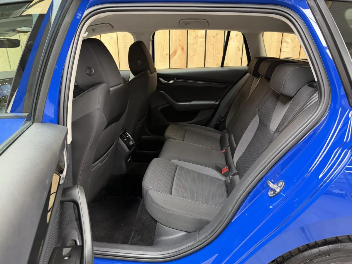 1.5 TSI First Edition Automaat | Apple CarPlay/Android Auto | Achteruitrijcamera | Cruise & climate control | LED koplampen | Stoel- en stuurwielverwarming | Rijstrooksensor | Parkeersensore