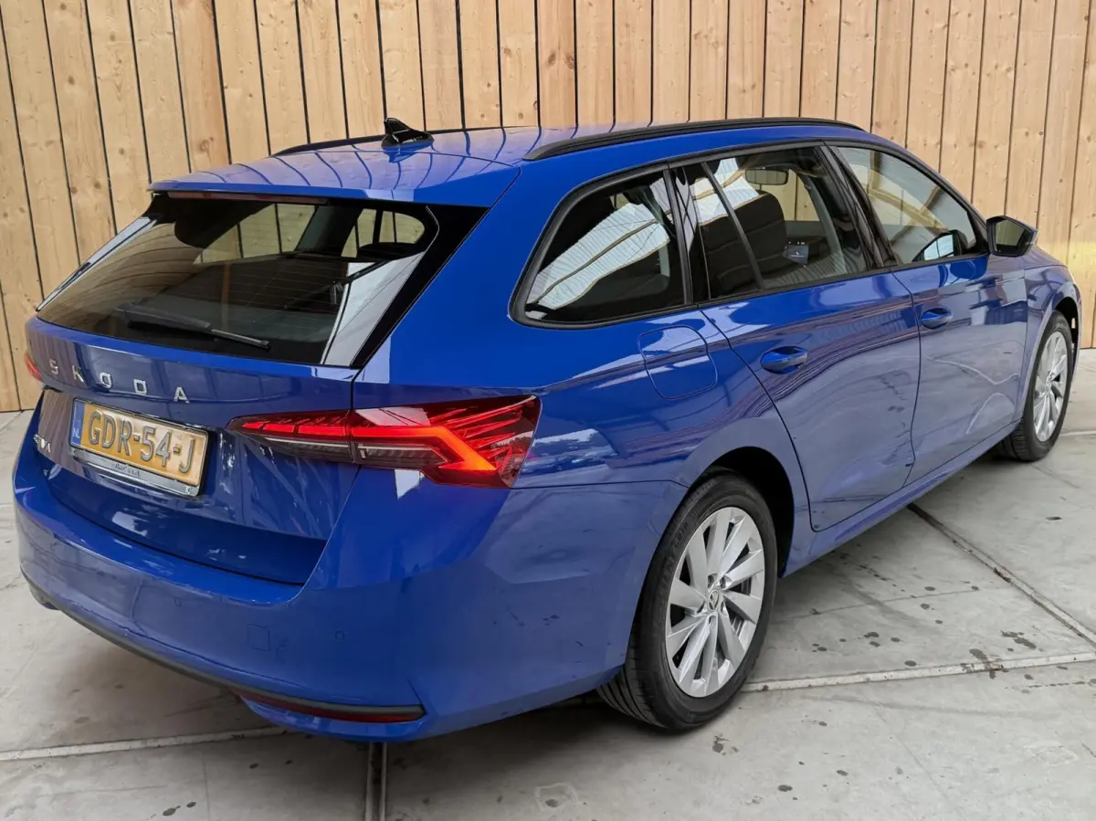 1.5 TSI First Edition Automaat | Apple CarPlay/Android Auto | Achteruitrijcamera | Cruise & climate control | LED koplampen | Stoel- en stuurwielverwarming | Rijstrooksensor | Parkeersensore