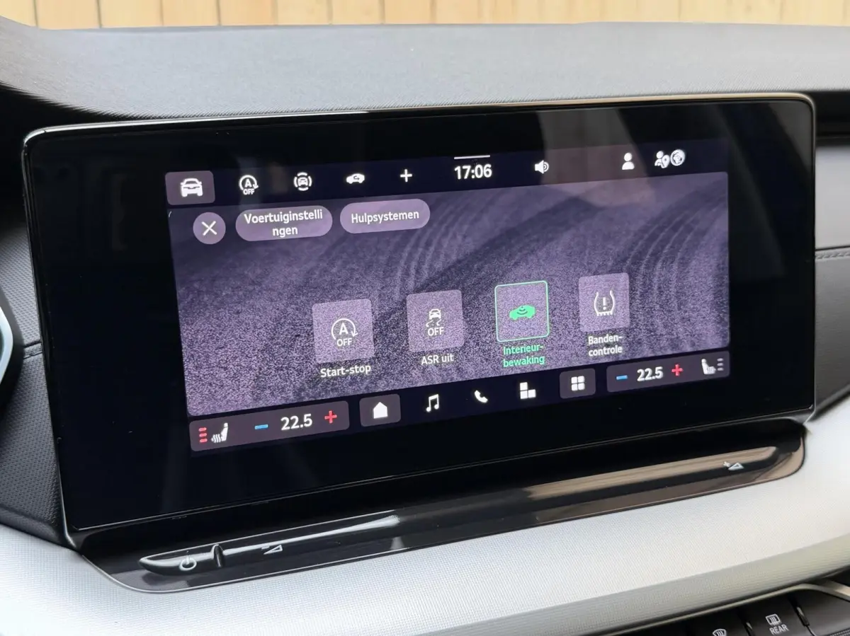 1.5 TSI First Edition Automaat | Apple CarPlay/Android Auto | Achteruitrijcamera | Cruise & climate control | LED koplampen | Stoel- en stuurwielverwarming | Rijstrooksensor | Parkeersensore