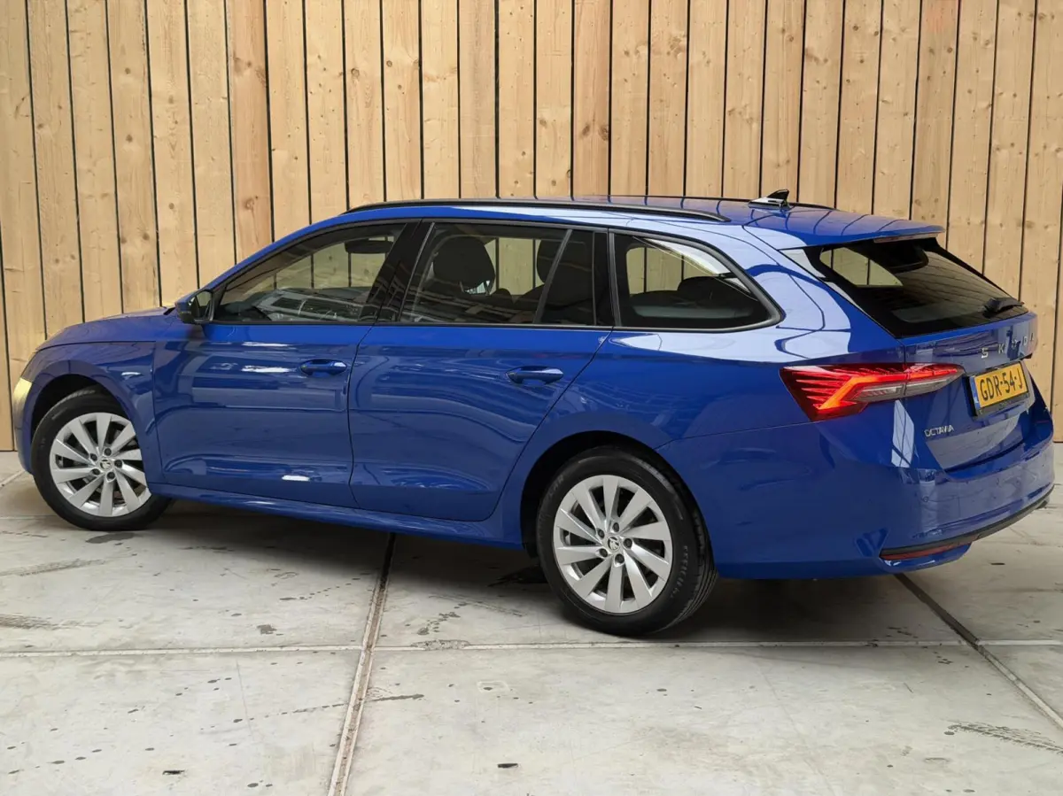 1.5 TSI First Edition Automaat | Apple CarPlay/Android Auto | Achteruitrijcamera | Cruise & climate control | LED koplampen | Stoel- en stuurwielverwarming | Rijstrooksensor | Parkeersensore