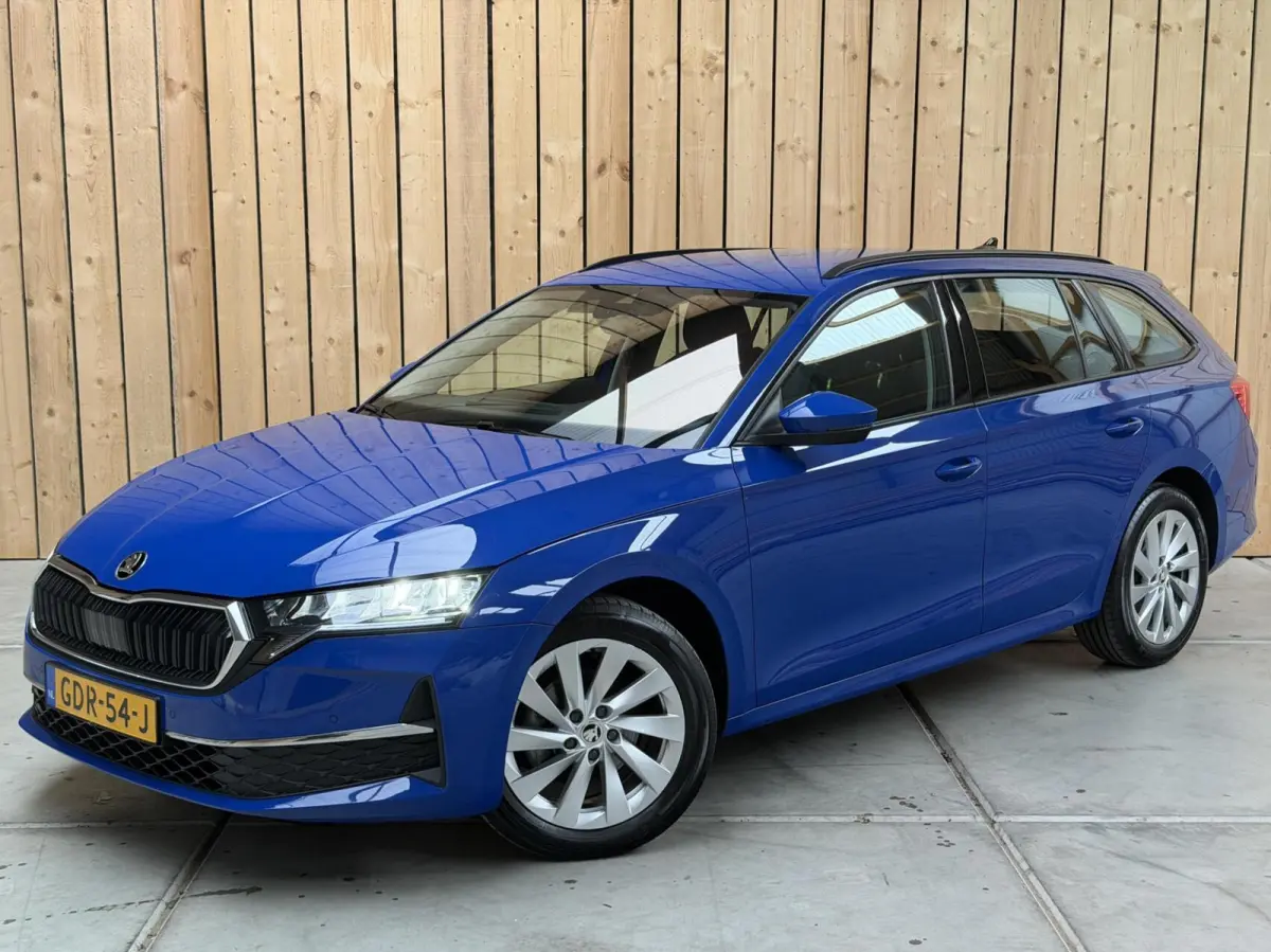 1.5 TSI First Edition Automaat | Apple CarPlay/Android Auto | Achteruitrijcamera | Cruise & climate control | LED koplampen | Stoel- en stuurwielverwarming | Rijstrooksensor | Parkeersensore