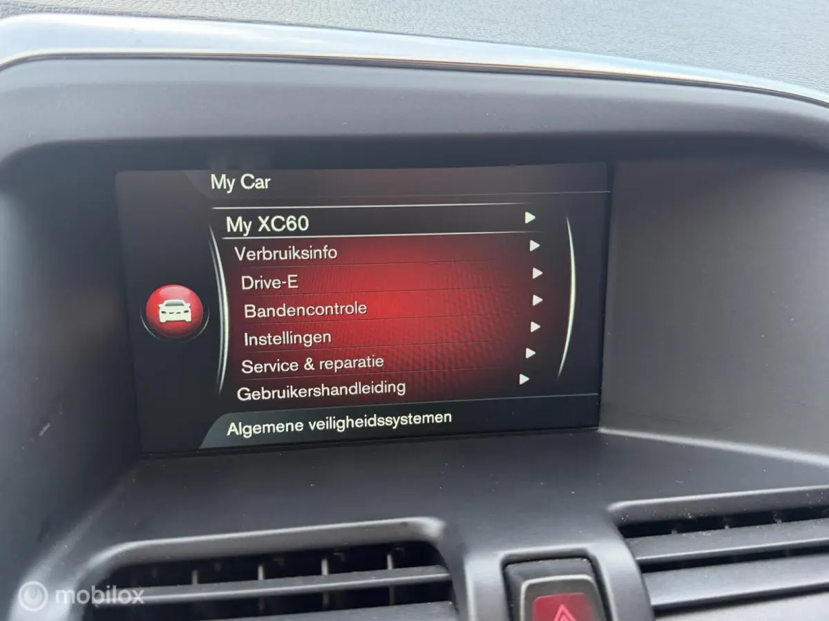 2.0 T5 R-Design NL-AUTO / DEALER HISTORIE / PANO