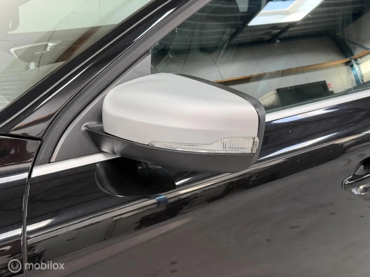 2.0 T5 R-Design NL-AUTO / DEALER HISTORIE / PANO