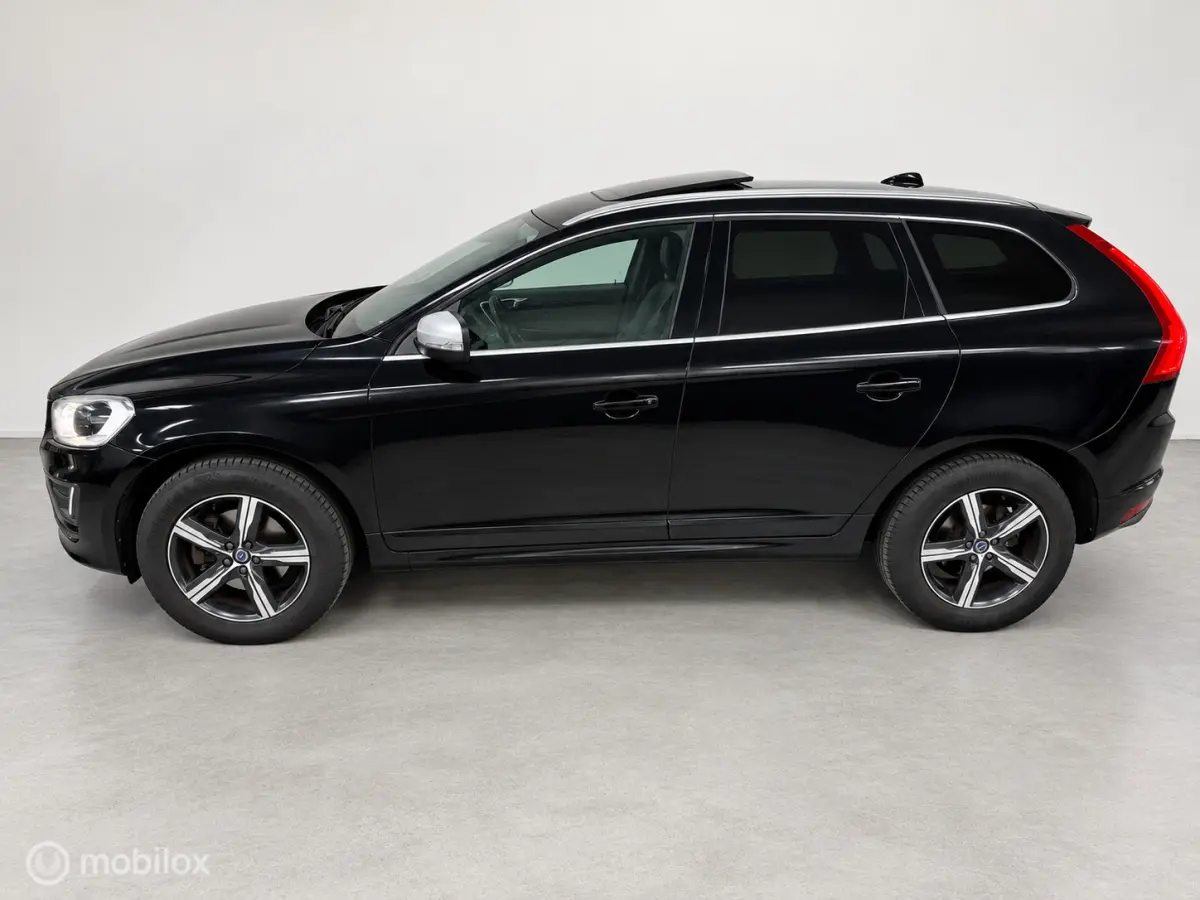 2.0 T5 R-Design NL-AUTO / DEALER HISTORIE / PANO