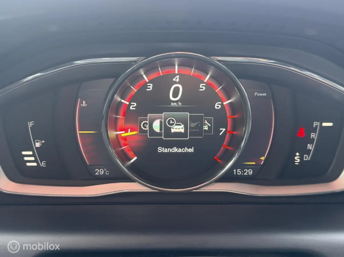 2.0 T5 R-Design NL-AUTO / DEALER HISTORIE / PANO