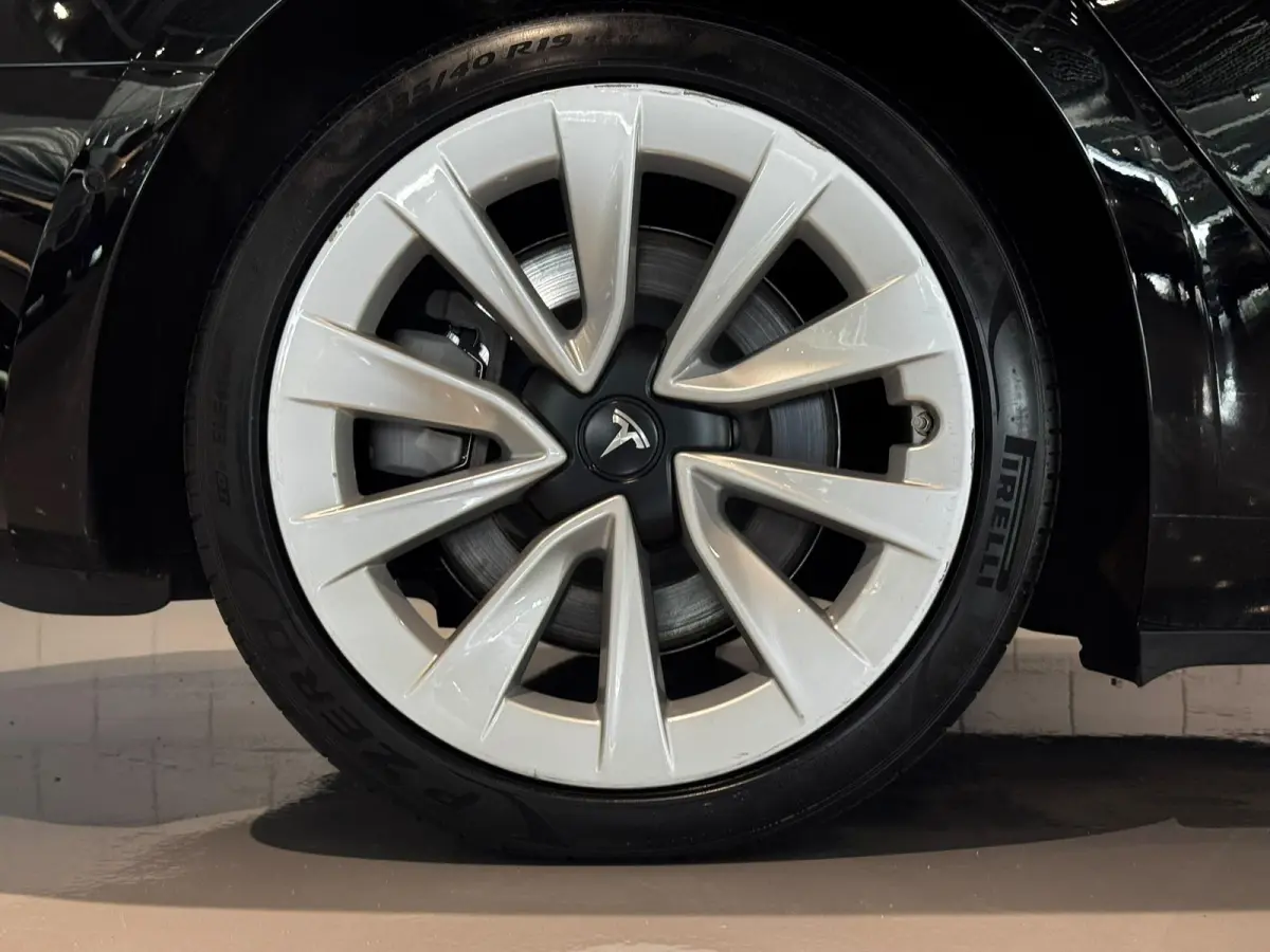 Long Range AWD 75 kWh