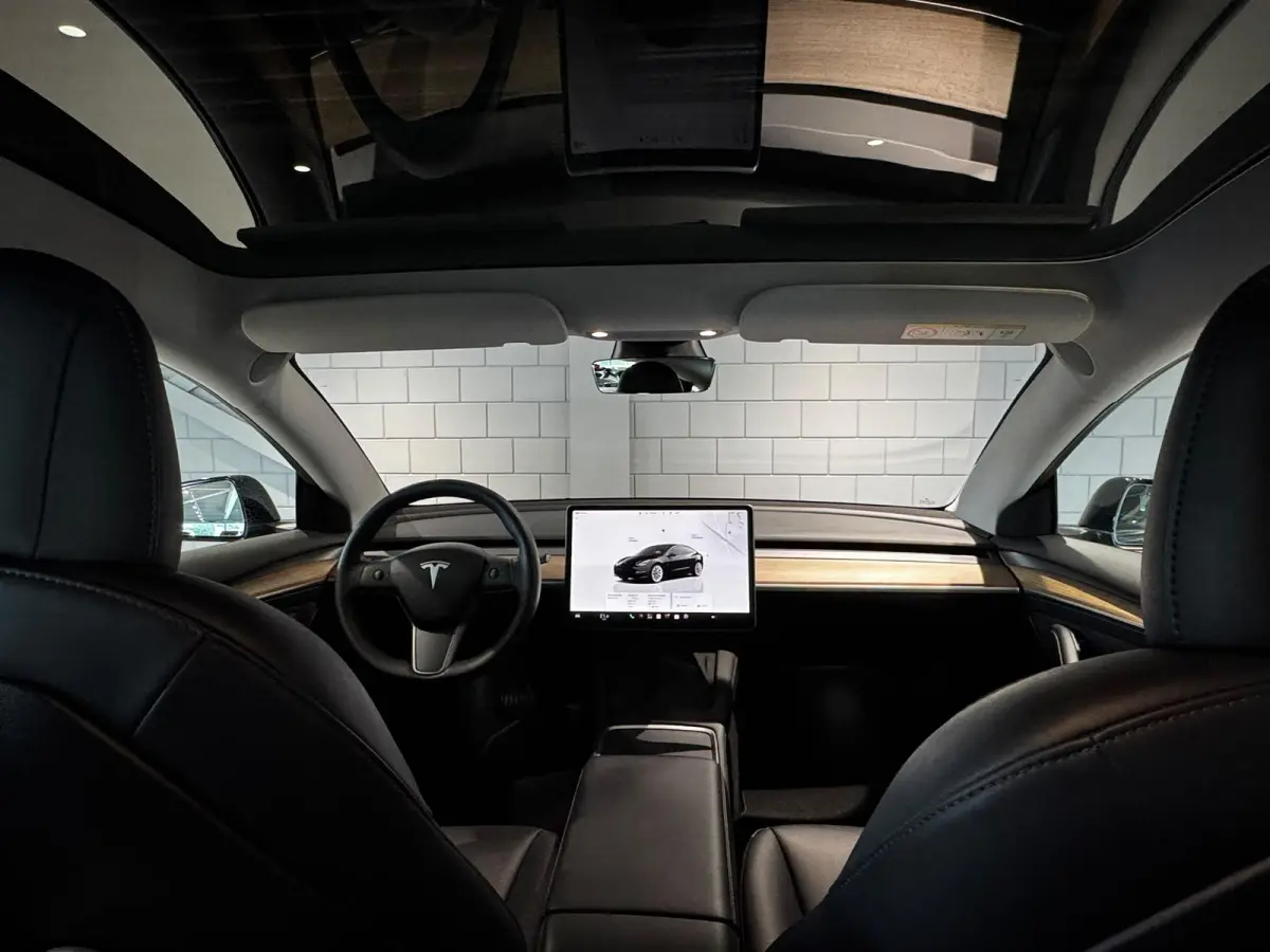 Long Range AWD 75 kWh