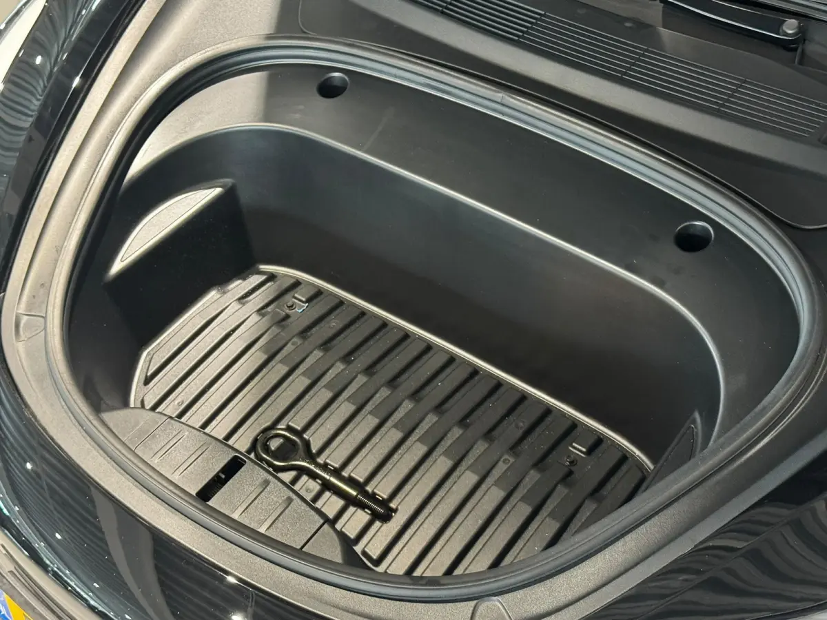 Long Range AWD 75 kWh