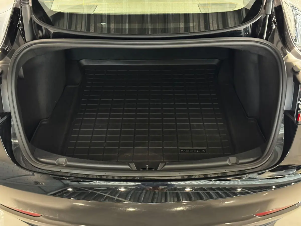 Long Range AWD 75 kWh