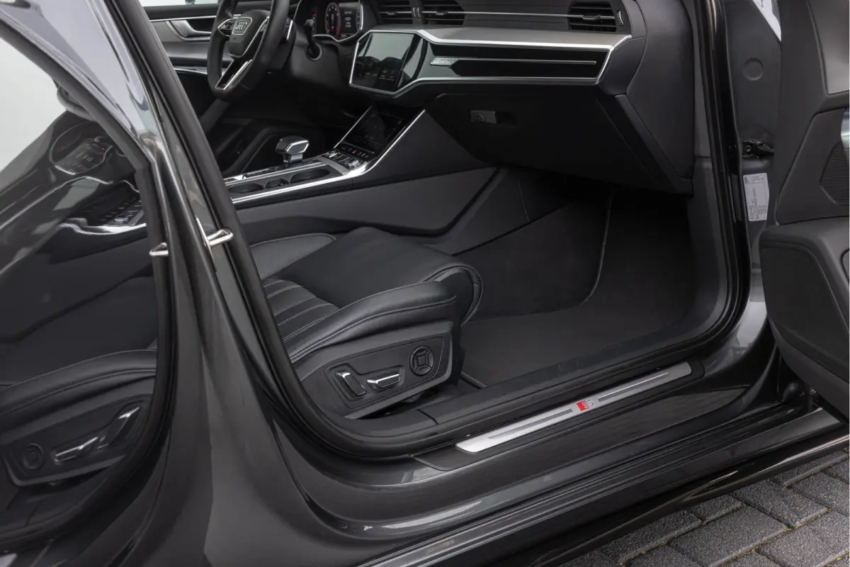 55 TFSI Quattro 340pk S-line Luchtv. HD-Matrix 4-wielsturing Standkachel ACC