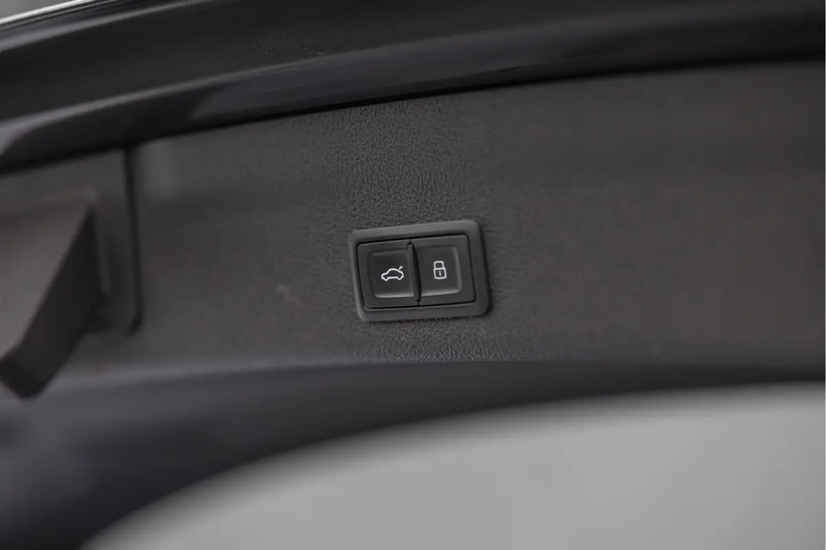 55 TFSI Quattro 340pk S-line Luchtv. HD-Matrix 4-wielsturing Standkachel ACC
