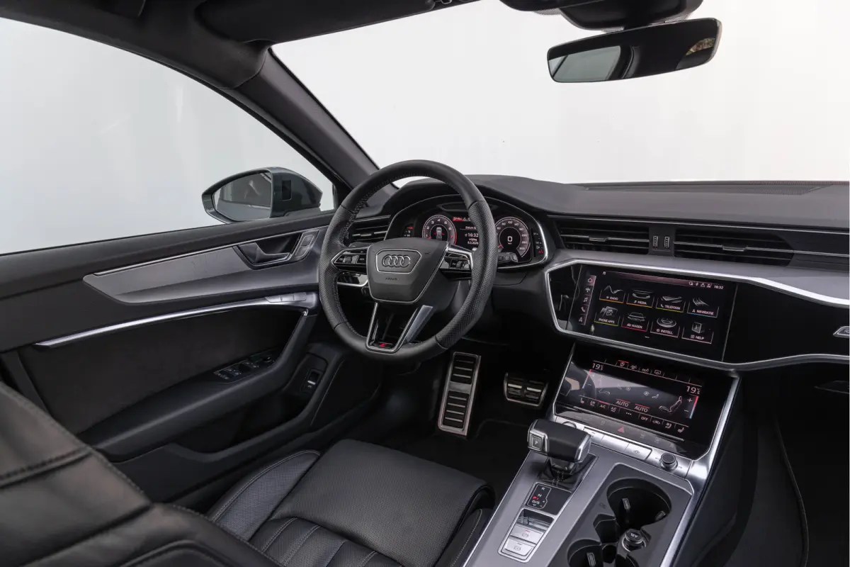 55 TFSI Quattro 340pk S-line Luchtv. HD-Matrix 4-wielsturing Standkachel ACC