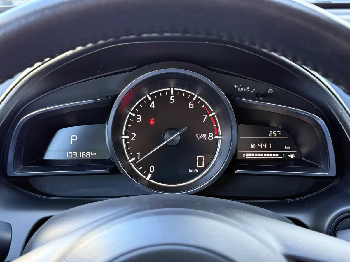 2.0 SkyActiv-G 120 GT-M | Leder | Memory | Leder | Camera | 18 inch