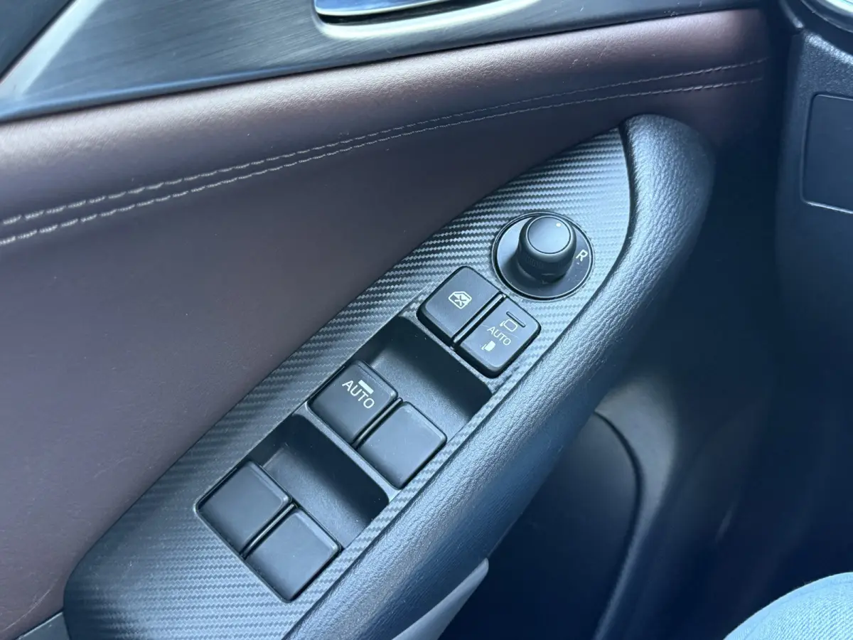 2.0 SkyActiv-G 120 GT-M | Leder | Memory | Leder | Camera | 18 inch