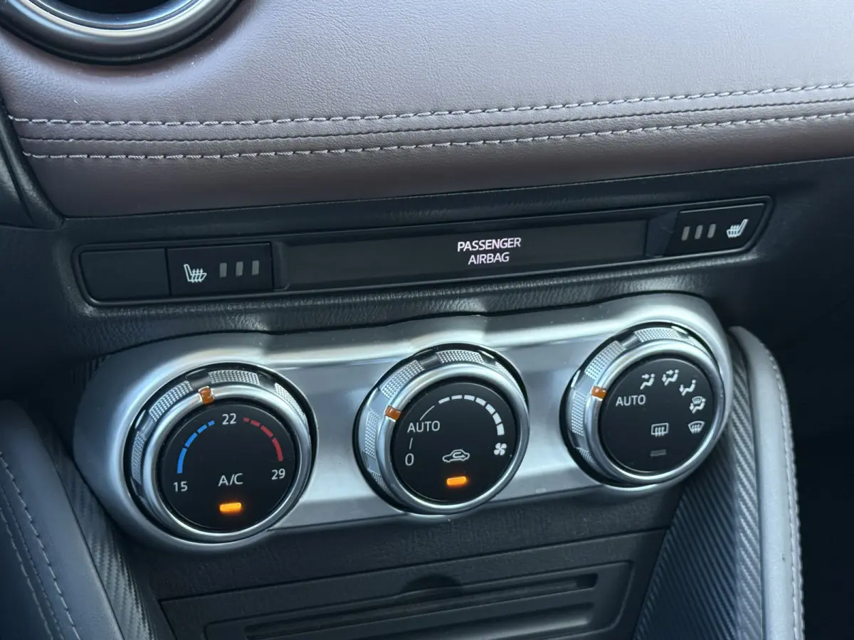 2.0 SkyActiv-G 120 GT-M | Leder | Memory | Leder | Camera | 18 inch