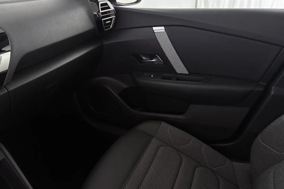 You 50 kWh SOH 97% Achteruitrijcamera Apple CarPlay