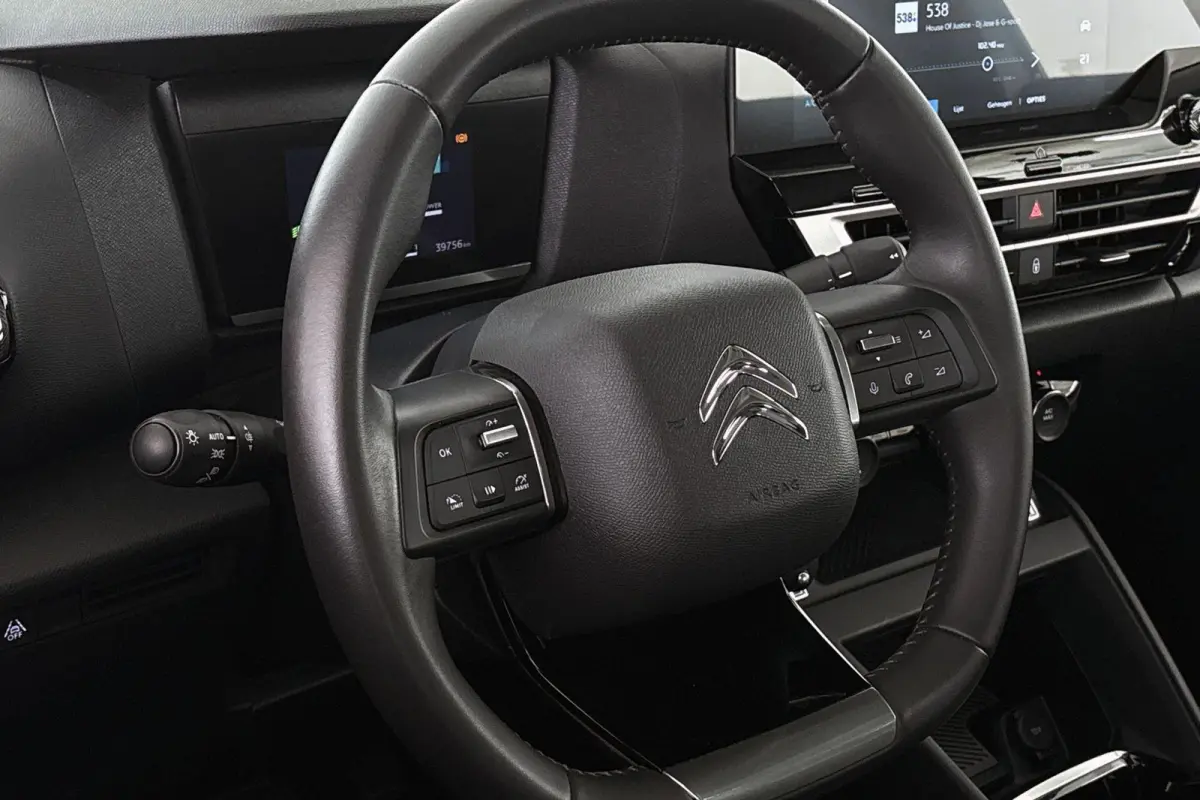 You 50 kWh SOH 97% Achteruitrijcamera Apple CarPlay
