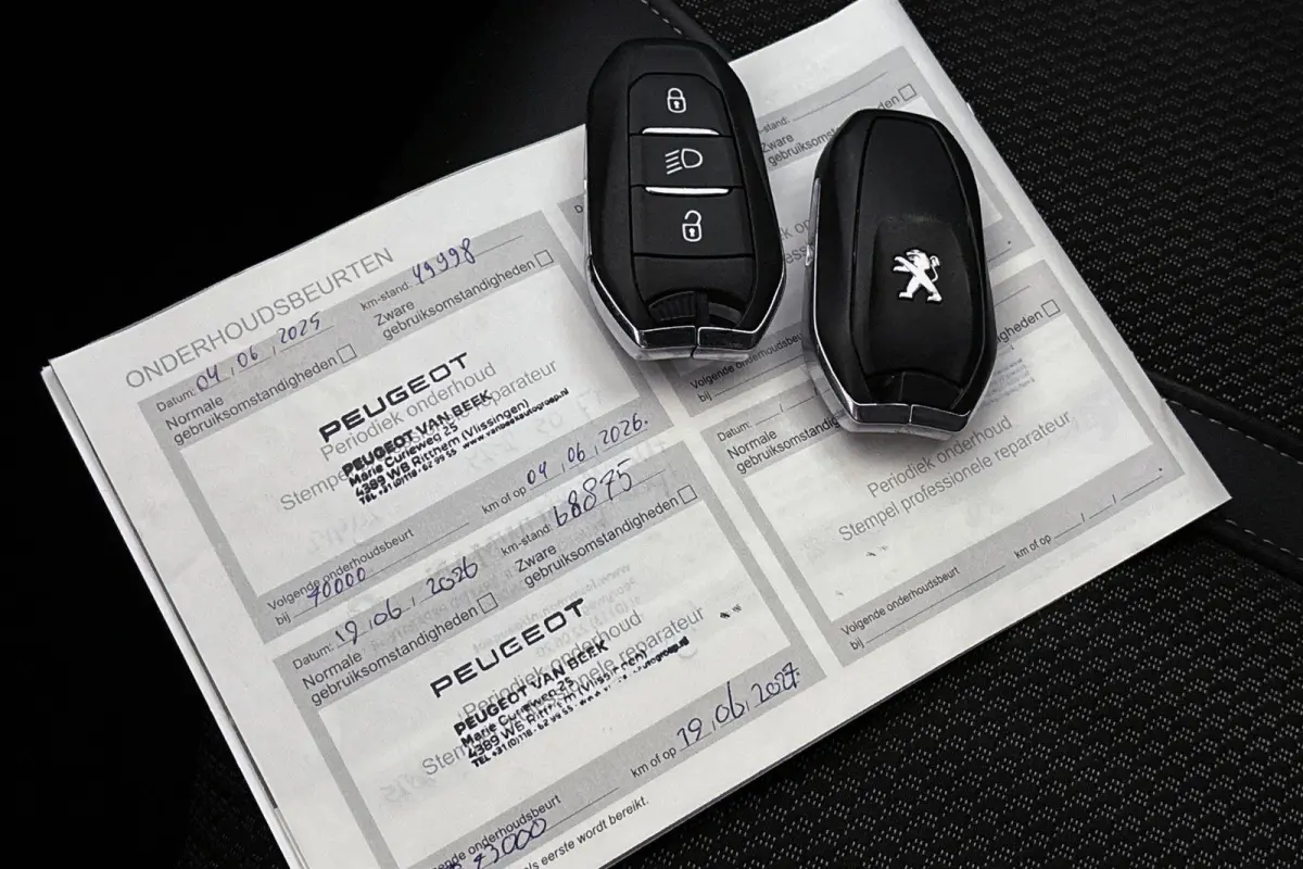 1.2 PureTech GT Black Pack Trekhaak Keyless Stoelverwarming