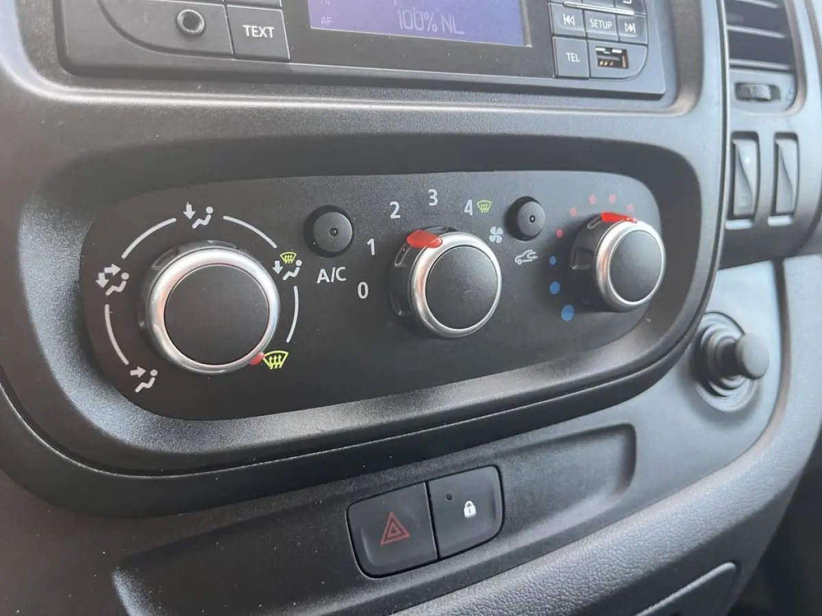 2.0 dCi E6 120pk Comfort 3p Lease €253p/m, Airco, PDC, Cruise controle, Onderhoudshistorie aanwezig