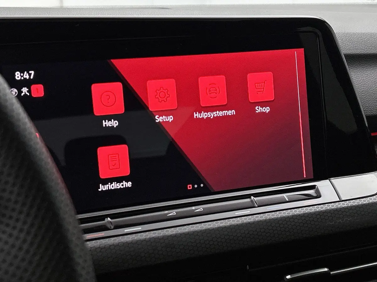 2.0 TSI GTI | Panorama dak | Head-up display | Stoelverwarming | Camera | 19 Inch Velgen | Parkeersensoren | Cruise control |
