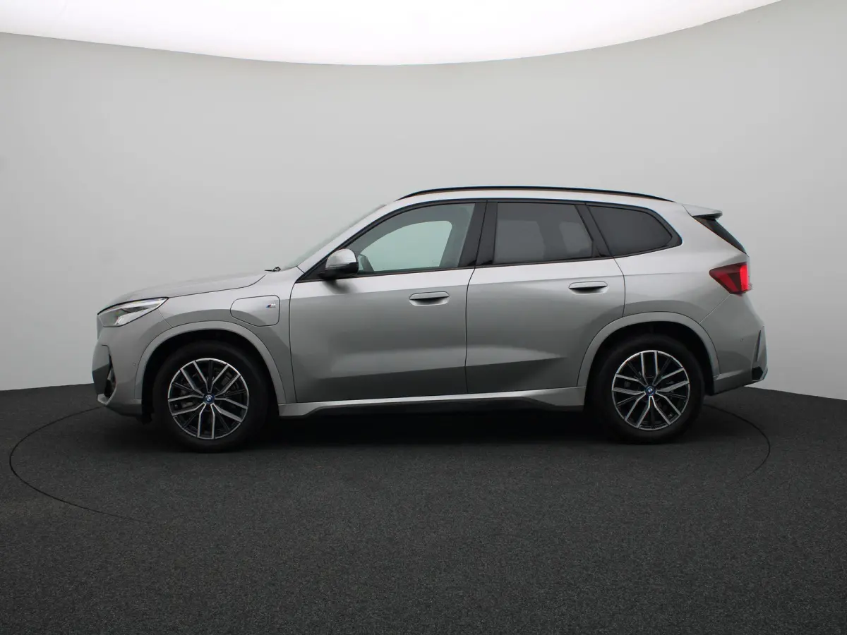 xDrive25e M Sportpakket | Trekhaak | Parking Assistant | 18''