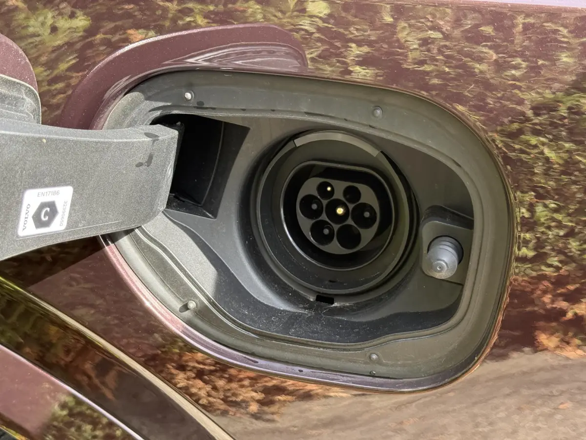 T8 Plug-in hybrid AWD Ultra Dark