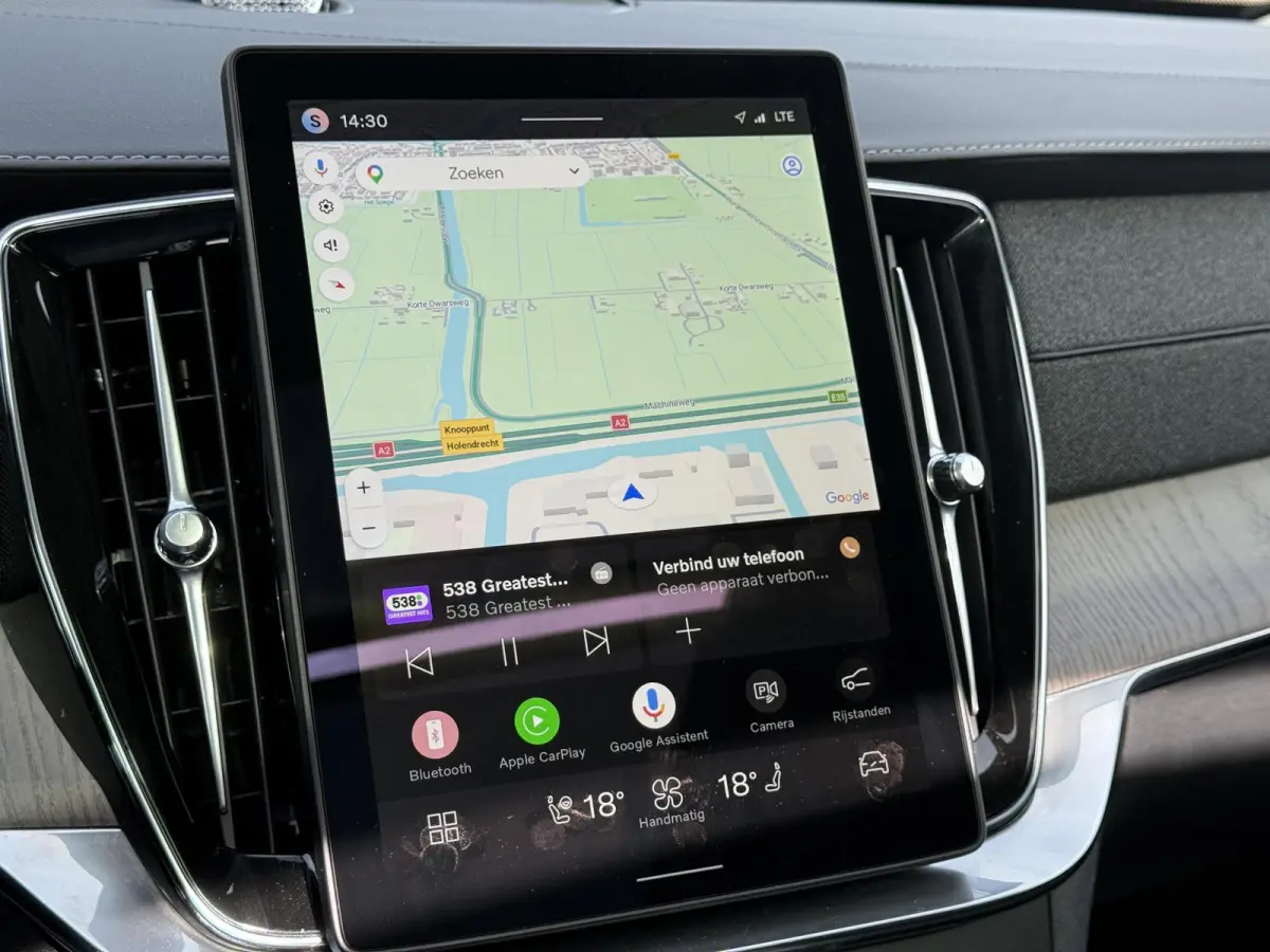 T8 Plug-in hybrid AWD Ultra Dark