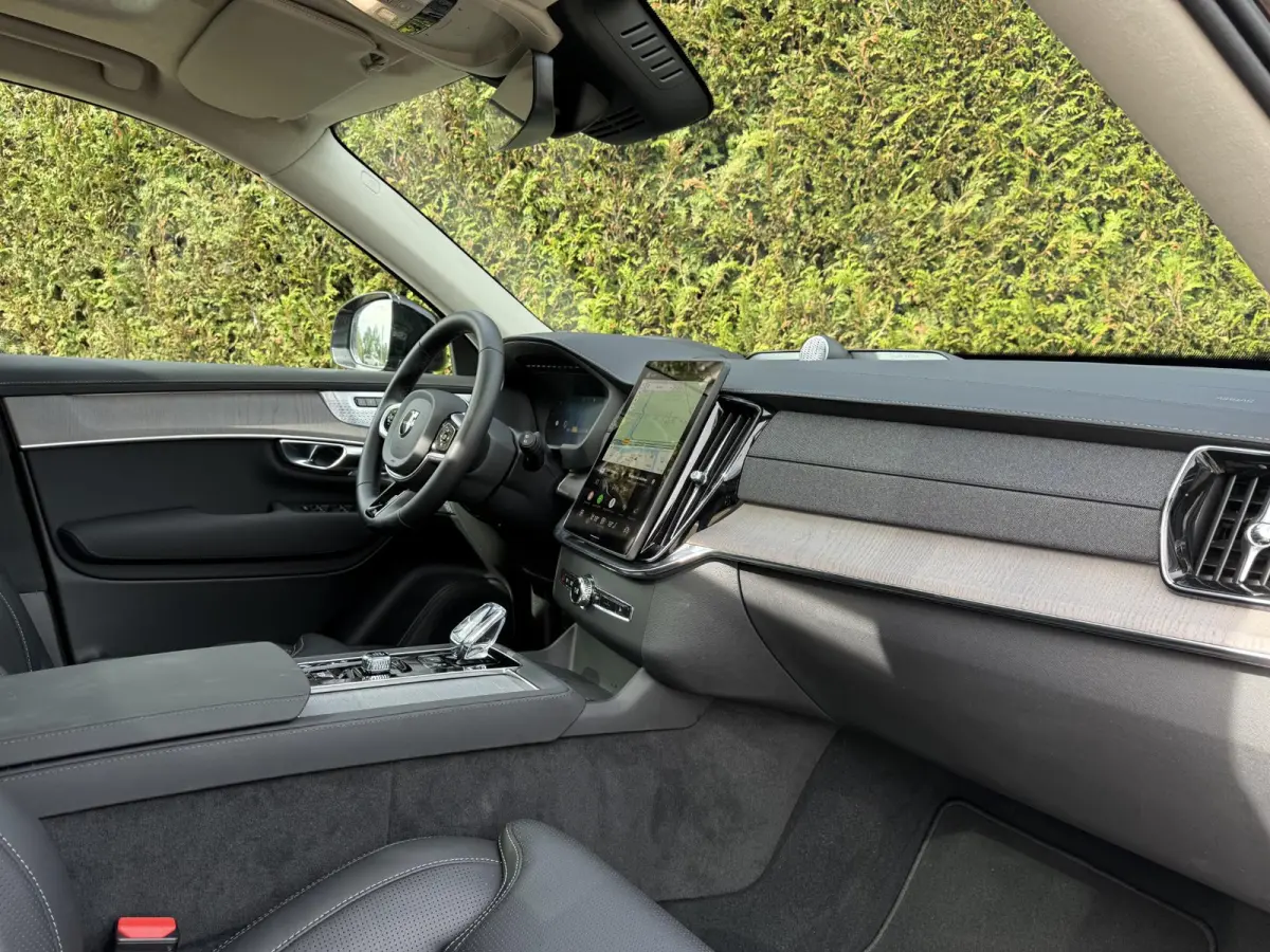 T8 Plug-in hybrid AWD Ultra Dark