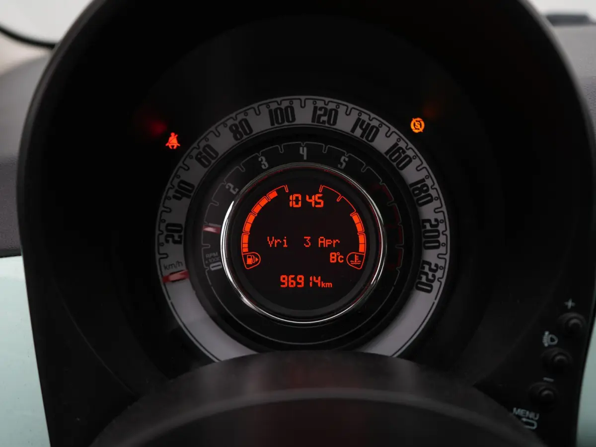 0.9 TwinAir Turbo Lounge |  Panoramisch glazen zonnedak met elektrisch zonnescherm | start/stop systeem | Airco | 12 Maanden BOVAG Garantie |