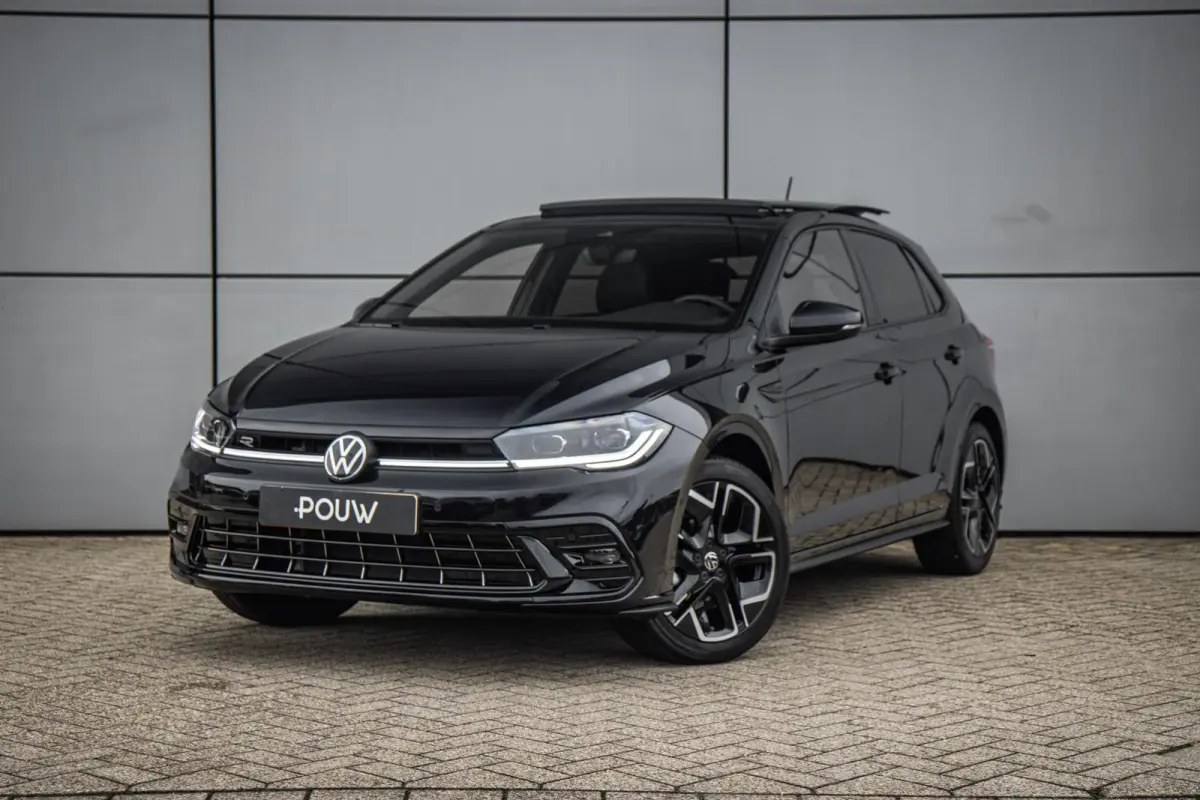 1.0 TSI 95pk R-Line Edition | Panoramadak | Matrix LED | Stoelverwarming | Achteruitrijcamera | Keyless | 17'' Velgen