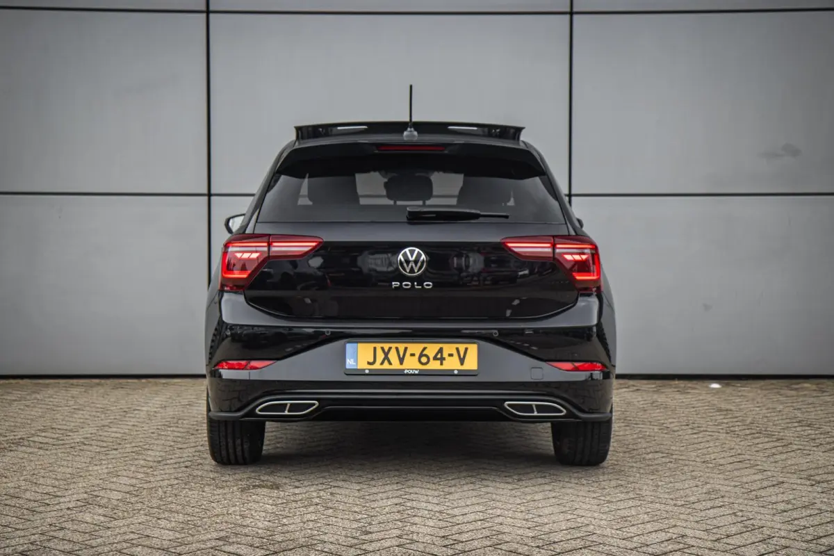 1.0 TSI 95pk R-Line Edition | Panoramadak | Matrix LED | Stoelverwarming | Achteruitrijcamera | Keyless | 17'' Velgen