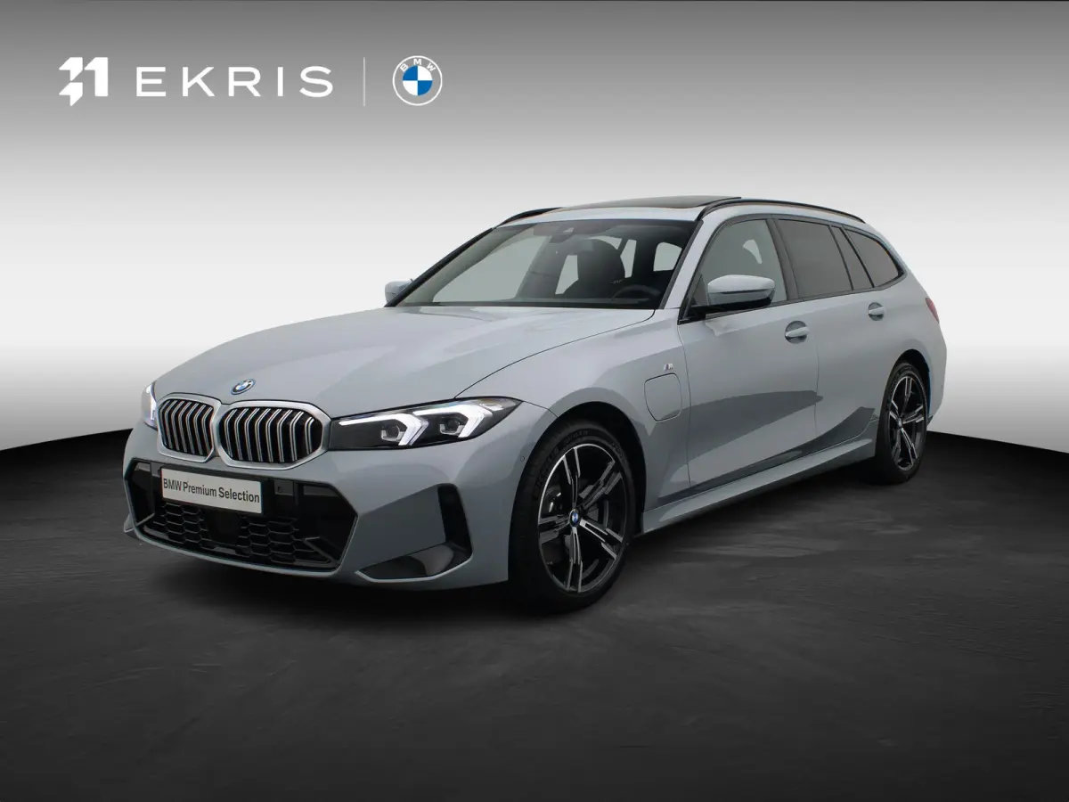 330e M Sportpakket | M Sport Edition | Comfort Pack | Stuurwielrand verwarmd | Trekhaak | Panoramadak | Elektrisch Verstelbare Sportstoelen | Active Cruise Control | DAB | HiFi | 18''