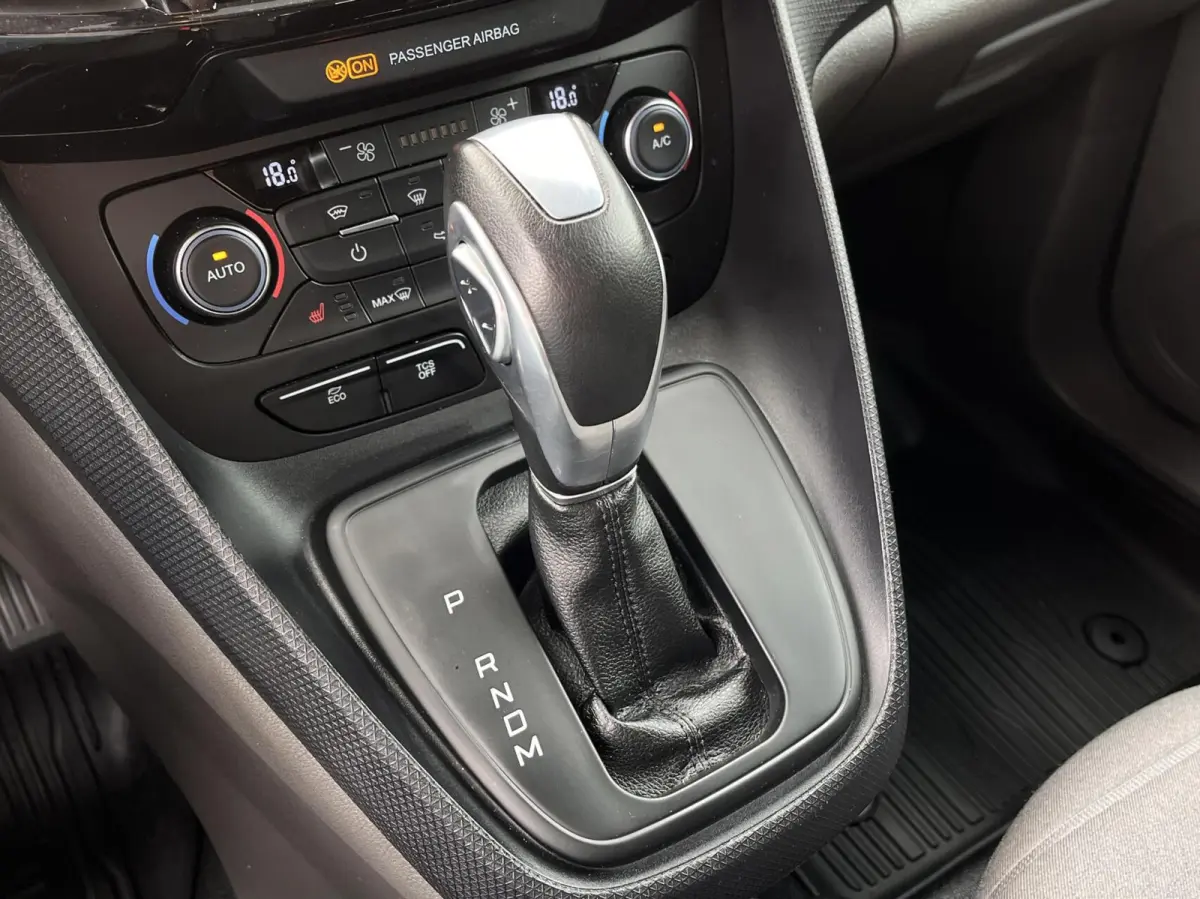 1.5 EcoBlue L2 Limited 120PK Automaat Trekhaak Adaptieve Cruise Camera Stoelverwarming Verwarmde Voorruit Navi Climate Privacy Glass *Rijk Uitgerust*