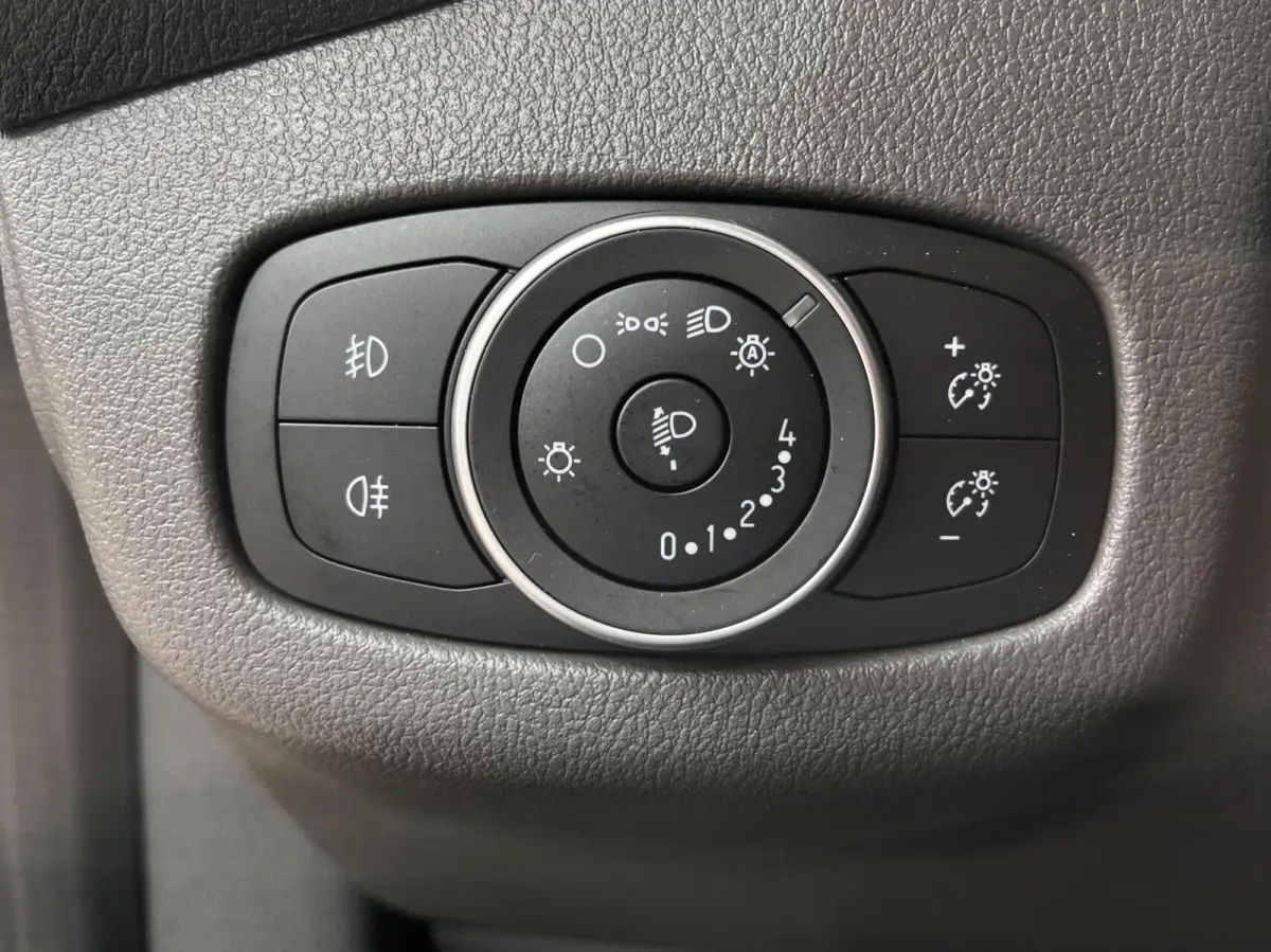 1.5 EcoBlue L2 Limited 120PK Automaat Trekhaak Adaptieve Cruise Camera Stoelverwarming Verwarmde Voorruit Navi Climate Privacy Glass *Rijk Uitgerust*
